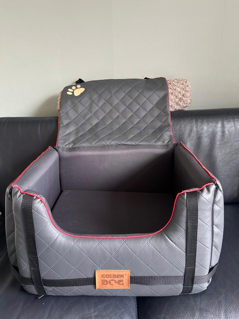 Autostoel hond, Dieren en Toebehoren, Honden-accessoires, Ophalen of Verzenden, Zo goed als nieuw