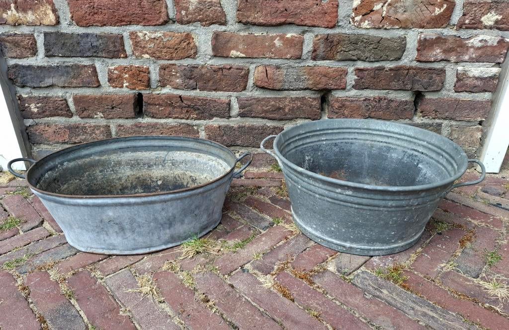 Set van 2 oude brocante zinken afwas tellen met banden, Ophalen of Verzenden