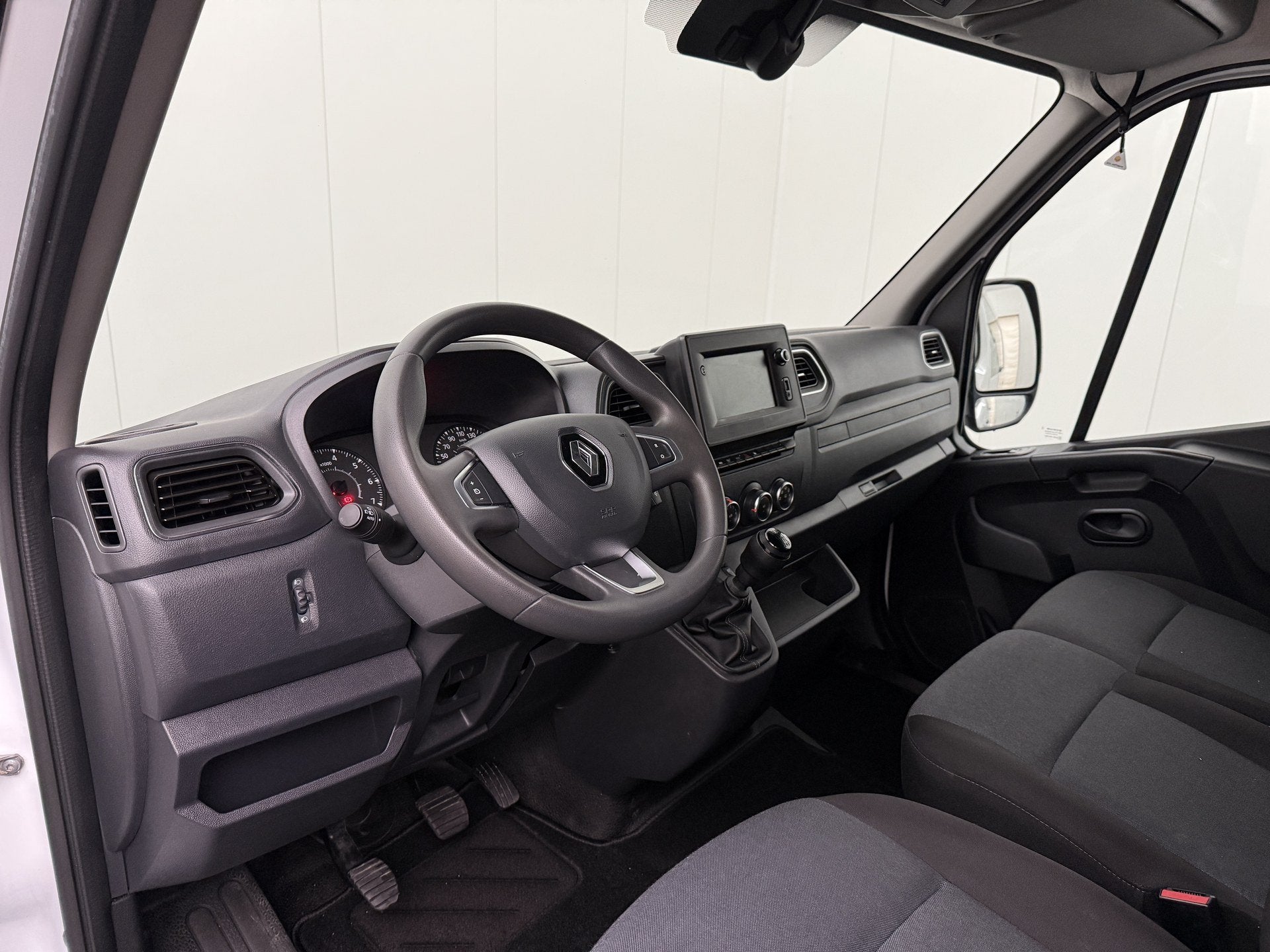 Renault Master 2.3DCi 150PK L2H2 Dubbele Cabine | 7-Persoons, Voorwielaandrijving, Stof, Gebruikt, Euro 6