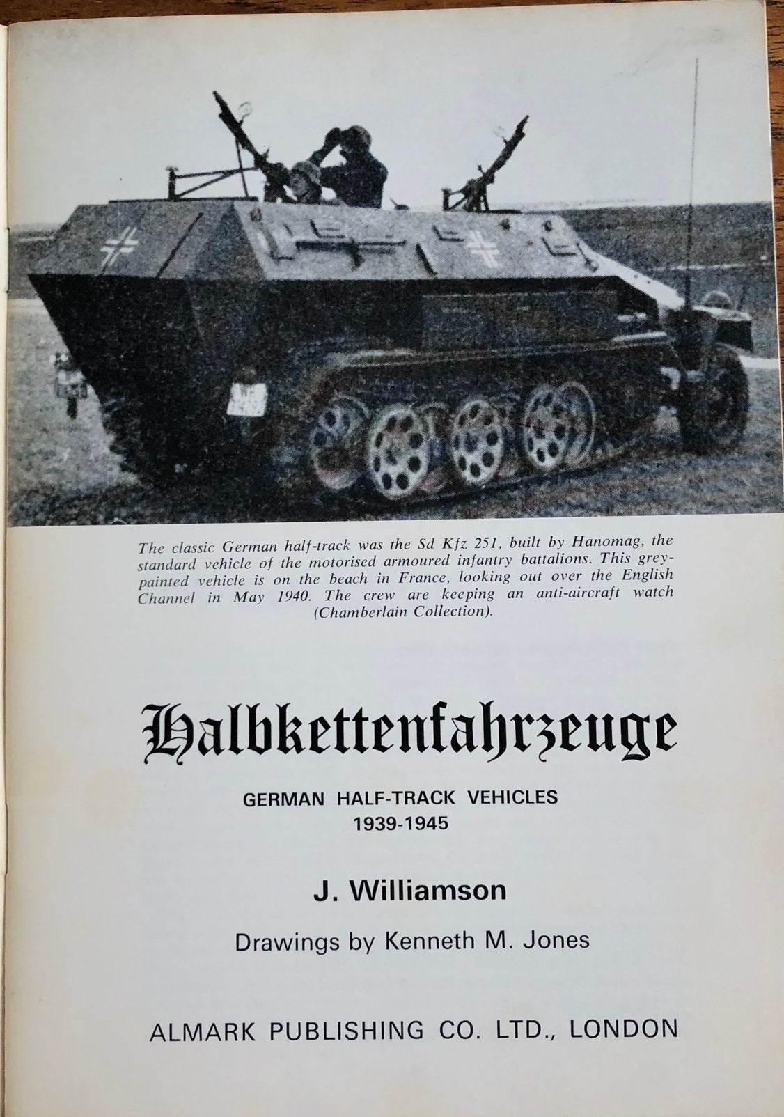 Duitse Half-Track Voertuigen 1939-1945 Wehrmacht, Ophalen of Verzenden, Tweede Wereldoorlog, Zo goed als nieuw, Landmacht