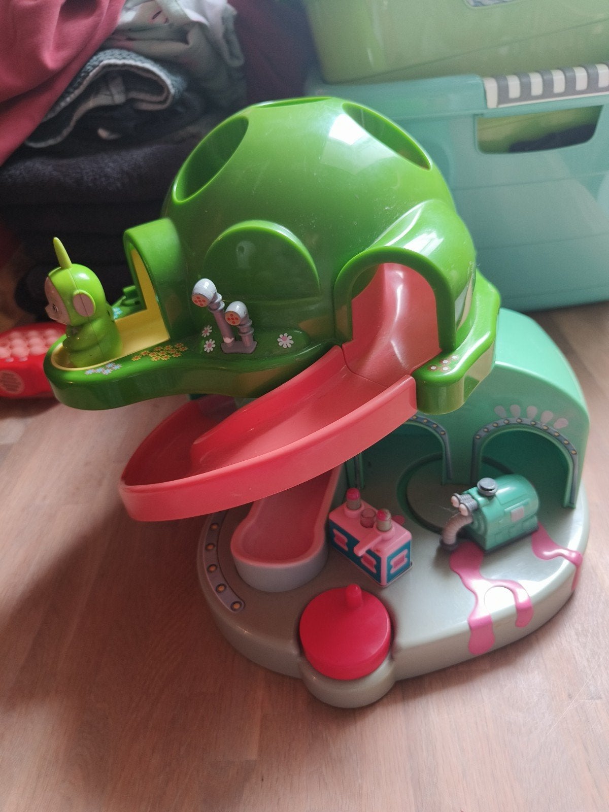 Teletubbies glijbaan speelset met figuren, Ophalen of Verzenden, Gebruikt, Jongen of Meisje