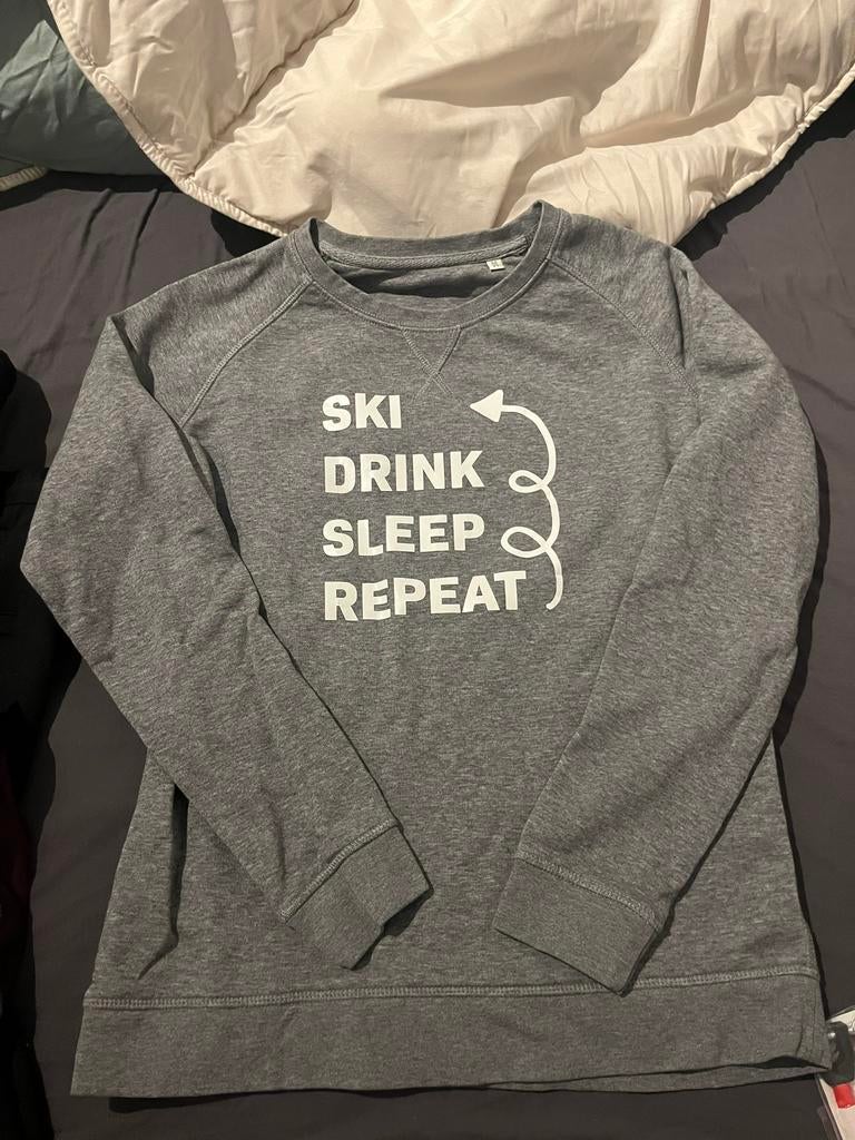 Ski, drink, sleep, repeat trui maat M grijs, Ophalen of Verzenden, Zo goed als nieuw, Maat 38/40 (M), Grijs