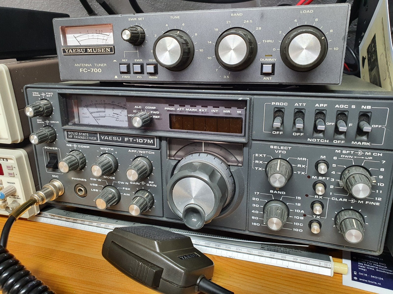 HF zend ontvanger Yaesu FT 107M met antenne tuner FC700+ MH1, Ophalen of Verzenden, Gebruikt, Zender en Ontvanger