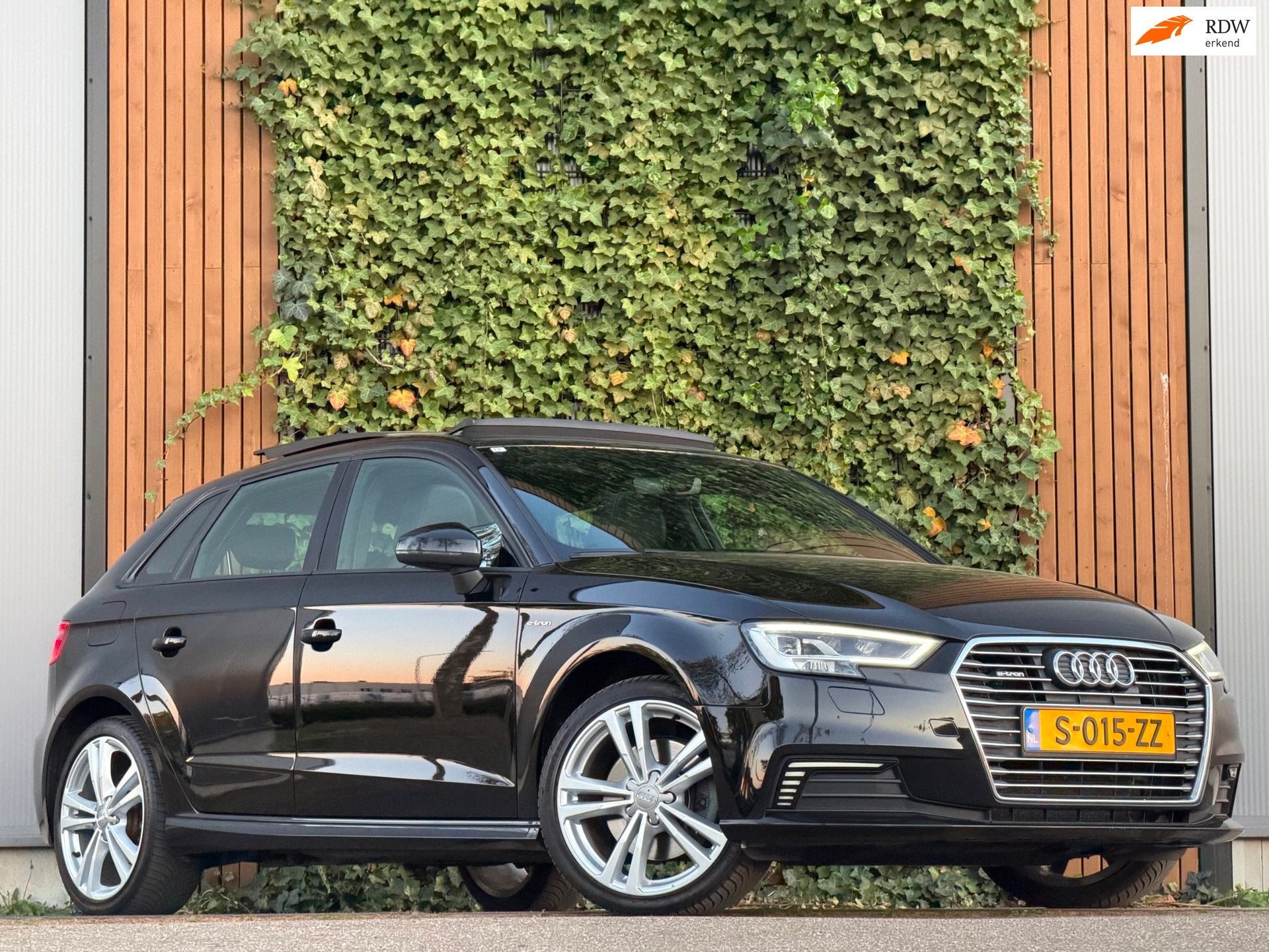 Audi A3 Sportback 1.4 e-tron S-Line|PANO|TREKHAAK|NAVI, Auto's, 8 kWh, Gebruikt, 4 cilinders, 150 pk