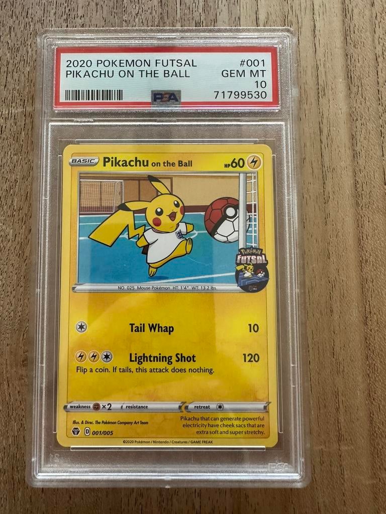 Pikachu on the Ball PSA 10, Ophalen of Verzenden, Nieuw, Losse kaart