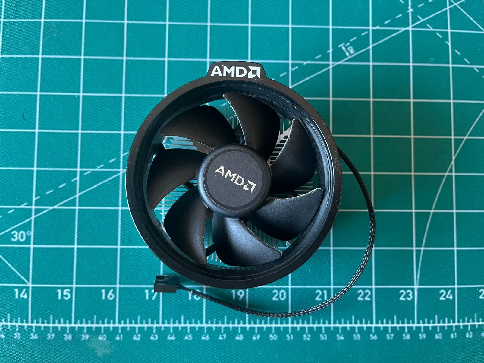 AMD Ryzen stock cooler, Computers en Software, Computerkoelers, Ophalen of Verzenden, Zo goed als nieuw, Luchtkoeling