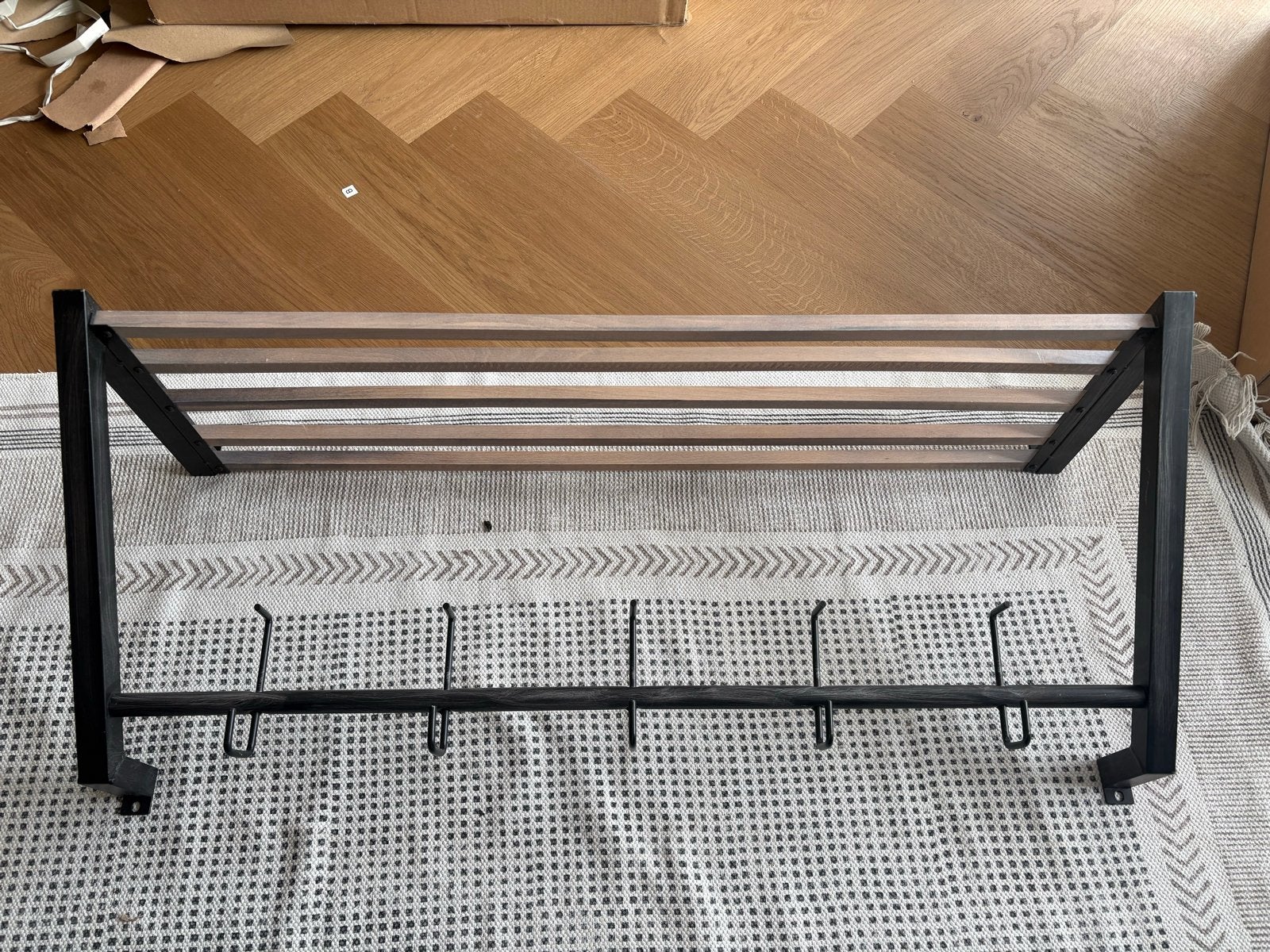 Industriële Rietveld-stijl wandkapstok met hoedenplank, Gebruikt, Minder dan 100 cm, Metaal, Ophalen