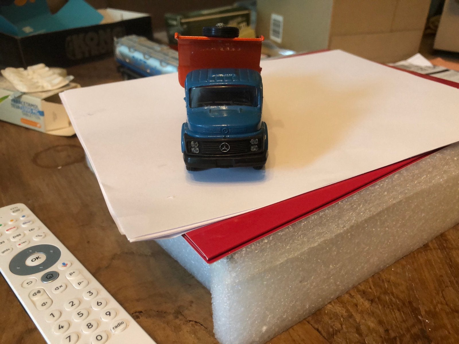 ARPRA.MERCEDES TORPEDO KIPPER. 1413.JUNI  15 procent korting, Ophalen of Verzenden, Zo goed als nieuw, Bus of Vrachtwagen, Lion Toys