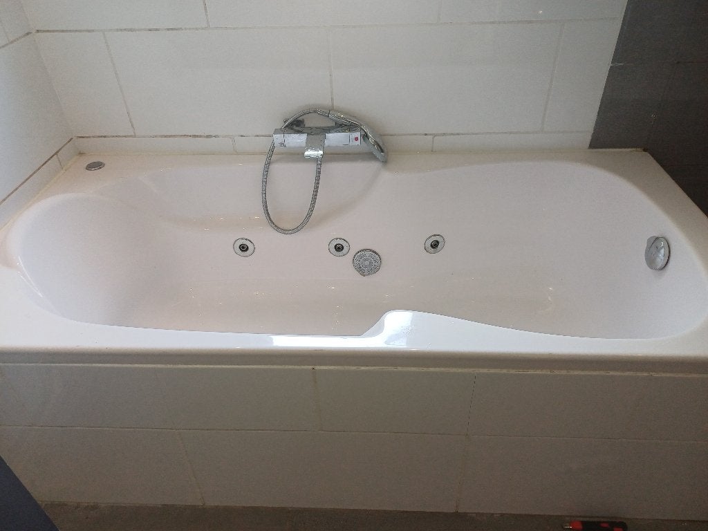 Whirlpool bad, Ophalen, Zo goed als nieuw, Bad