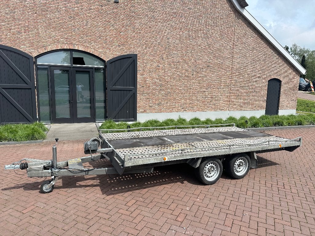 Autoambulance 2000kg | 4x2m | Extra Lange Oprijplaten, Ophalen, Gebruikt