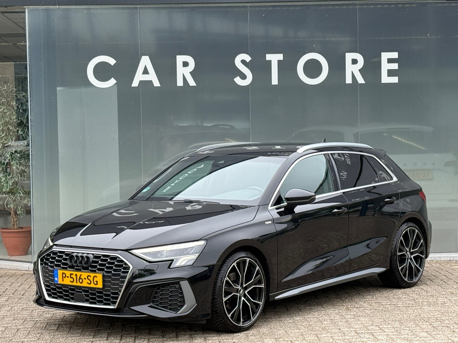 Audi A3 Sportback 35 TFSI S-Line Sportstoelen|Matrix|Carplay, Auto's, Dealer onderhouden, 4 cilinders, 150 pk, Parkeerassistent
