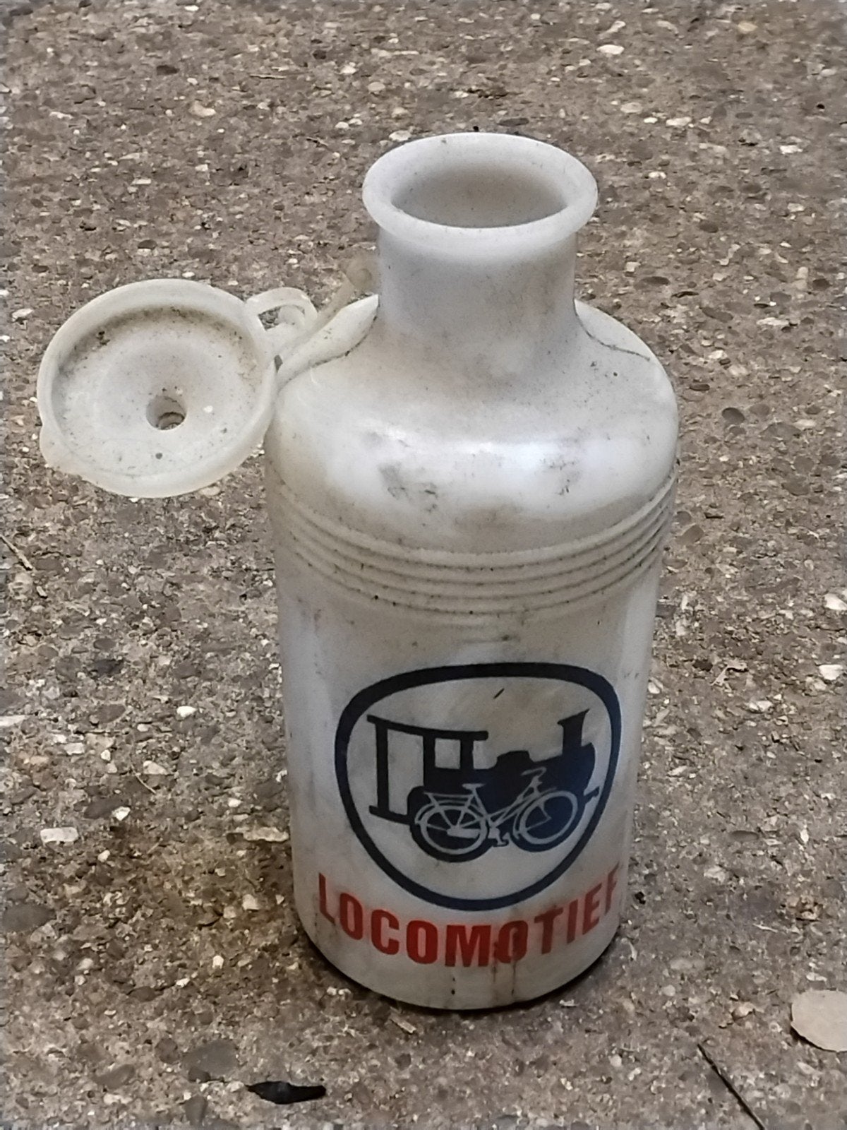 ZELDZAAM : LOCOMOTIEF BIDON, Ophalen of Verzenden