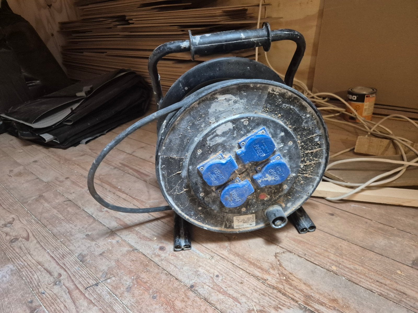 Robuuste Bouwhaspel met 4 CEE Stopcontacten, Ophalen of Verzenden, Stopcontact