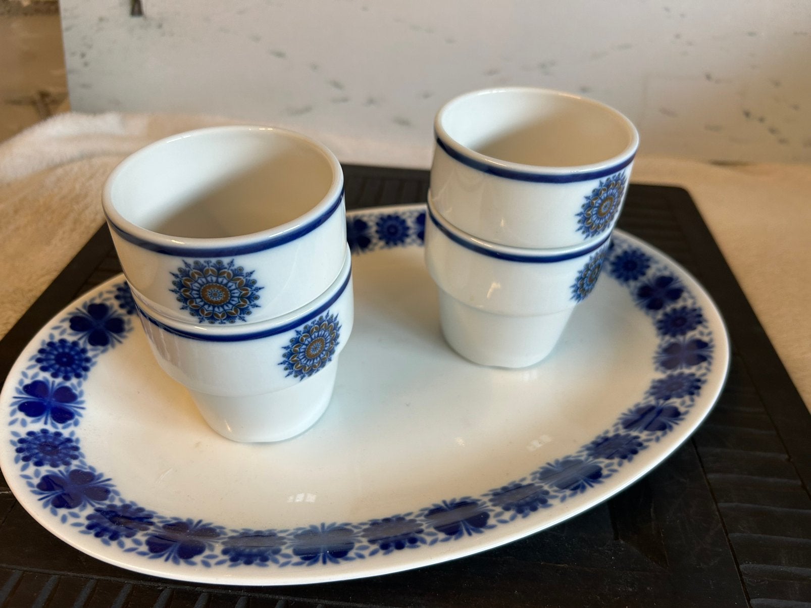 4  koppen bekers  van mosa oud setje schaaltje blauw/wit, Huis en Inrichting, Keuken | Servies, Ophalen of Verzenden, Zo goed als nieuw