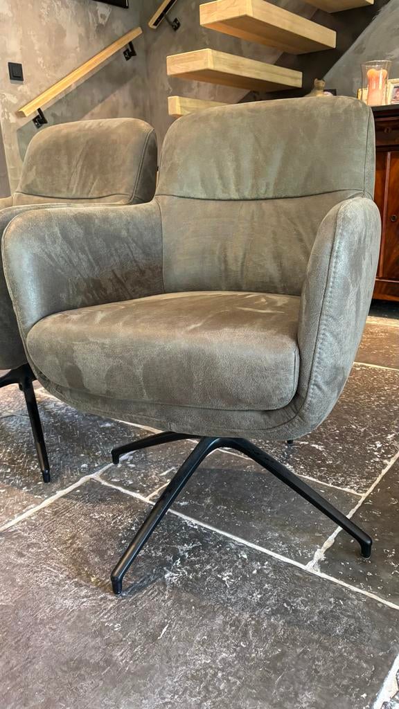 Comfortabele draaibare fauteuils - set van 4, Huis en Inrichting, Fauteuils, Zo goed als nieuw, Leer, 50 tot 75 cm, 75 tot 100 cm