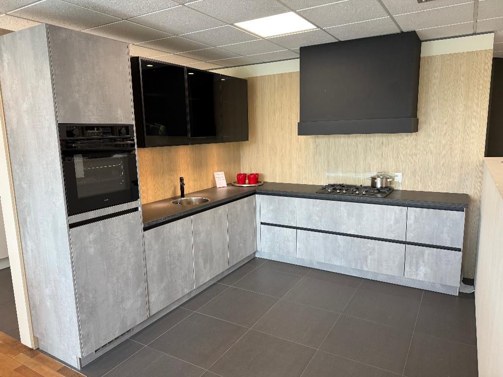 showroomkeuken A. inclusief pelgrim inductie 80 cm., Huis en Inrichting, Keuken | Complete keukens, Ophalen, Hoekkeuken, Greeploos