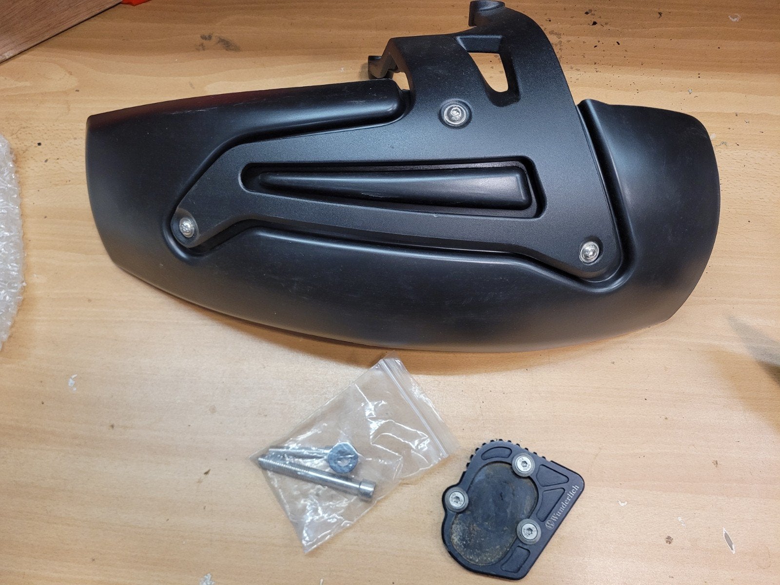 BMW R1250 spatbord achterwiel (nieuw), zijstandaard, Motoren, Ophalen, Gebruikt