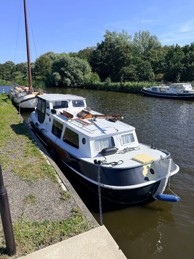 Frieske motortjalk 4 persoons, Watersport en Boten, 9 m, Gebruikt, Binnenboordmotor, Diesel