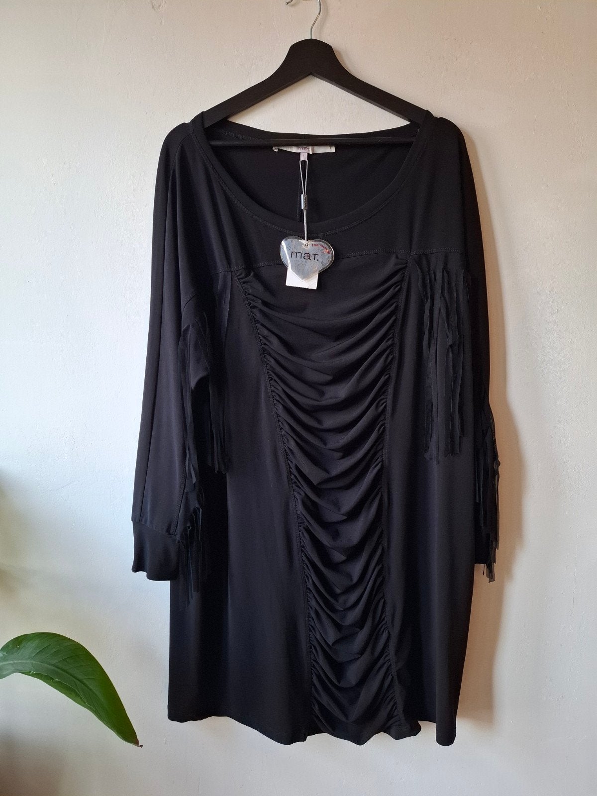 Zwarte tuniek/jurk van Mat met franje maat L/50/52, Kleding | Dames, Mat, Nieuw, Ophalen of Verzenden, Nvt