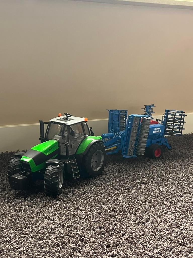 Bruder deutz trekker met een lemken solitair 9, Ophalen of Verzenden, Zo goed als nieuw, Tractor of Landbouw, Overige merken