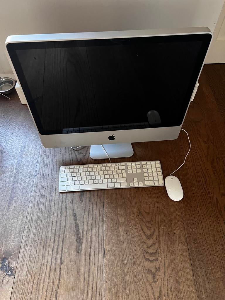 Apple iMac (begin 2008), Computers en Software, Apple Desktops, Gebruikt, iMac, HDD, 2 tot 3 Ghz, Minder dan 4 GB, Ophalen of Verzenden