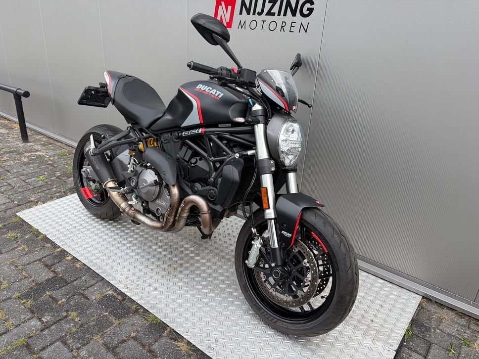 DUCATI MONSTER 821, Motoren, DUCATI, 2 cilinders, Bedrijf, Onbekend