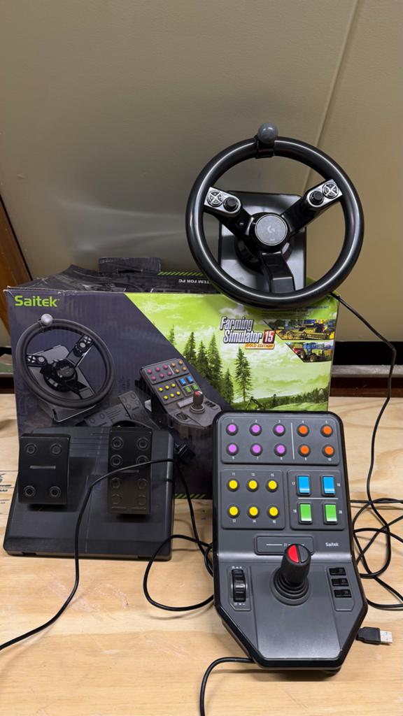 Logitech G Saitek Farm Simulator Controller Set, Spelcomputers en Games, Games | Pc, Zo goed als nieuw, Simulatie, 1 speler, Vanaf 3 jaar