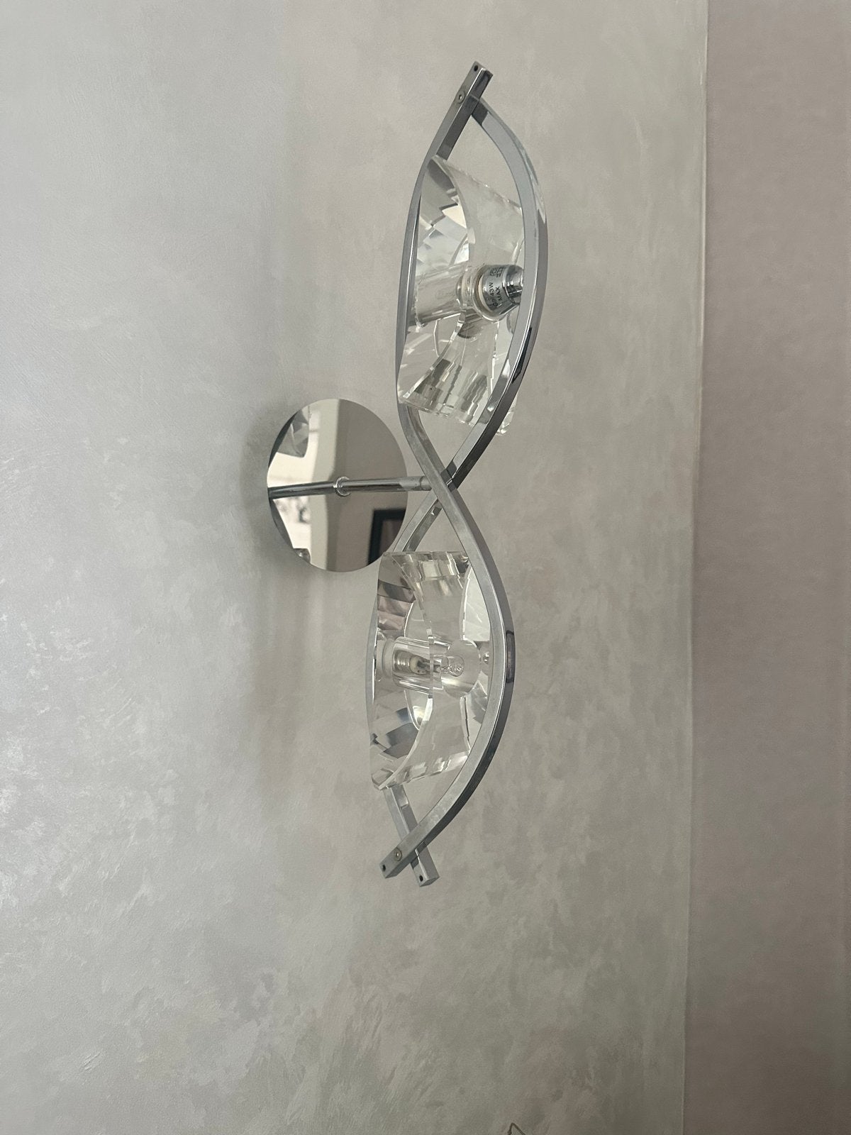 Moderne wandlamp met kristallen details, Ophalen, Zo goed als nieuw, Metaal