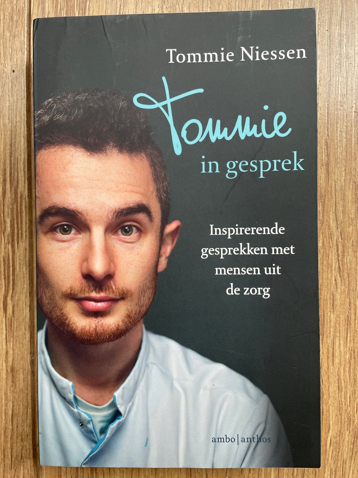 Tommie in gesprek - Inspirerende gesprekken uit de zorg, Ophalen of Verzenden, Zo goed als nieuw, Nederland