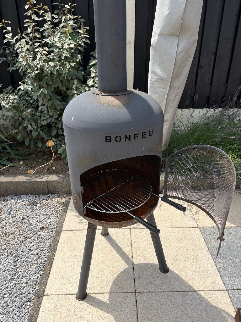 Leuke tuinkachel van Bonfeu, compeet met barbecuerooster., Ophalen, Gebruikt