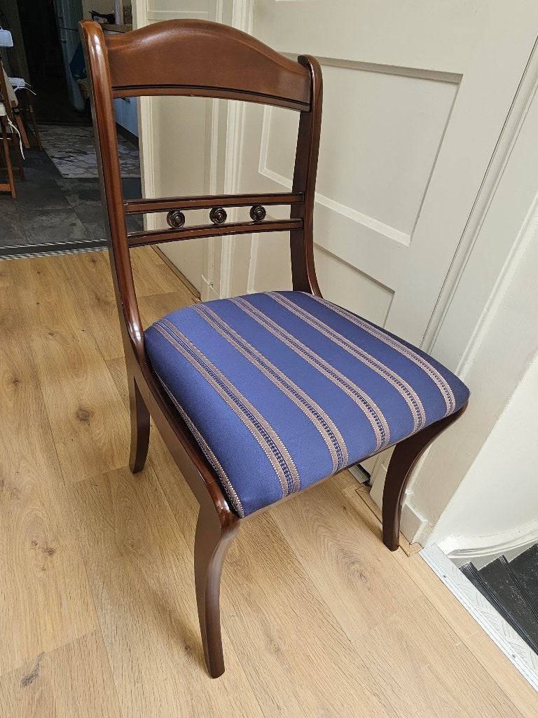 Set van 4 klassieke houten eetkamerstoelen, Ophalen, Gebruikt, Bruin, Klassiek