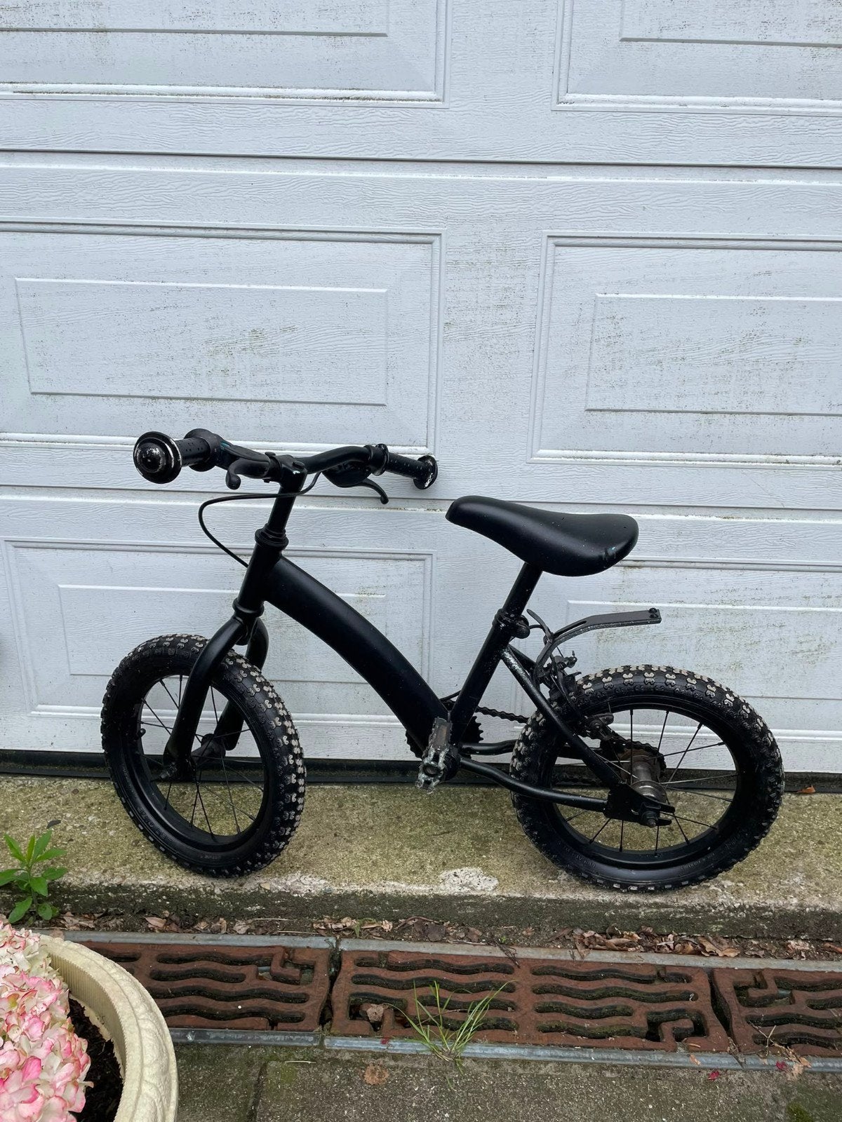 Klein kinder fietsje zwart 14 inch, Fietsen en Brommers, Fietsen | Jongens, Ophalen, Gebruikt, 14 inch of minder