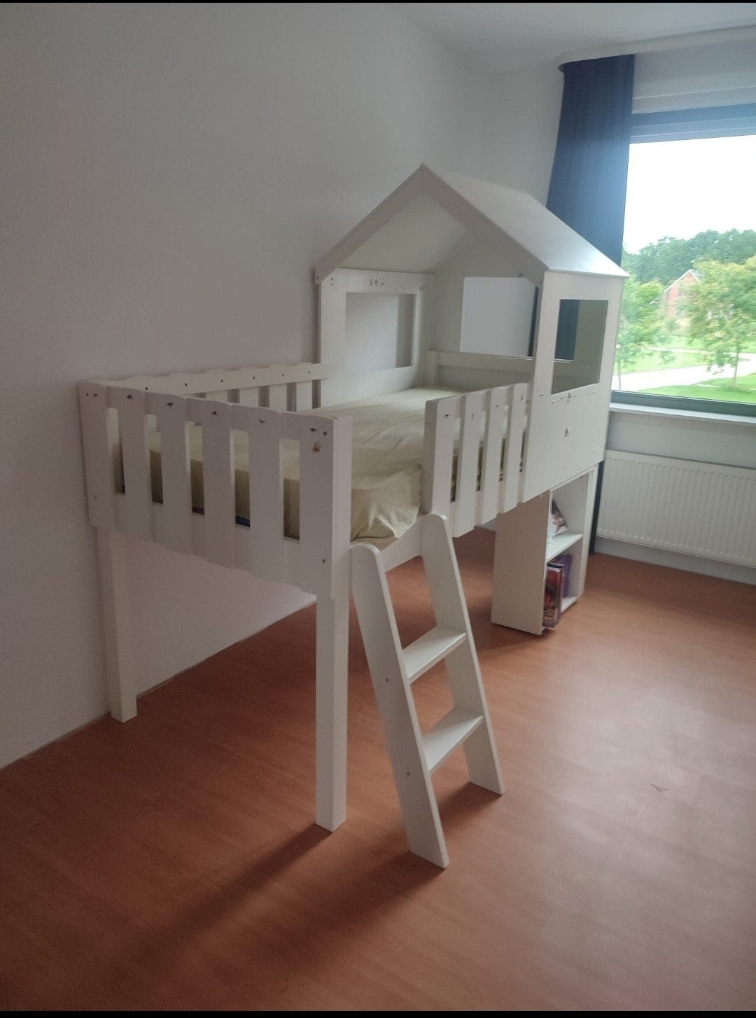 Hoogslaper 200x90 cm met huisje en bureau - JYSK Havhusene, Ophalen, Eenpersoons, 90 cm, Hoogslaper