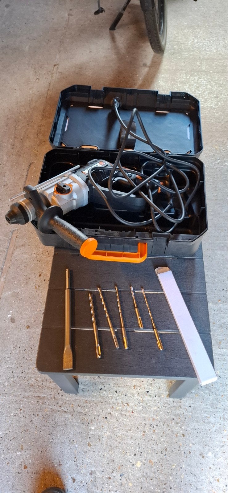 Worx WX339 Hamerboor 800W met koffer en borenset, 600 watt of meer, Overige typen, Ophalen of Verzenden, Zo goed als nieuw