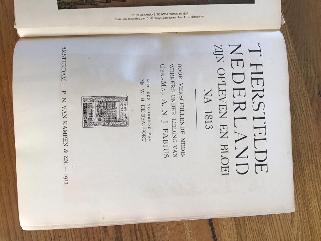 Oud boek: 't Herstelde Nederland, A.N.J. Fabius (1913), Ophalen of Verzenden, Zo goed als nieuw