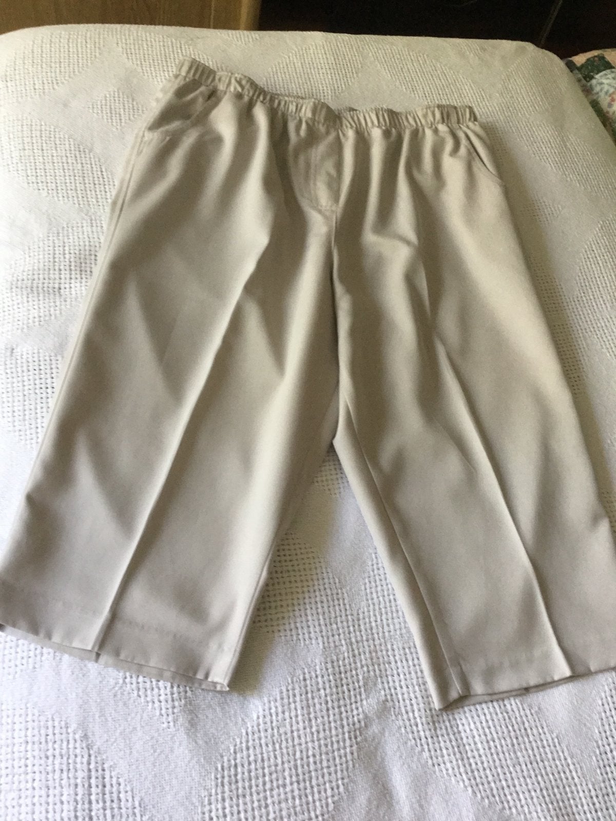 Mooie CAPRI broek van KIM ROGERS, Beige, Maat 42/44 (L), Ophalen of Verzenden, Zo goed als nieuw