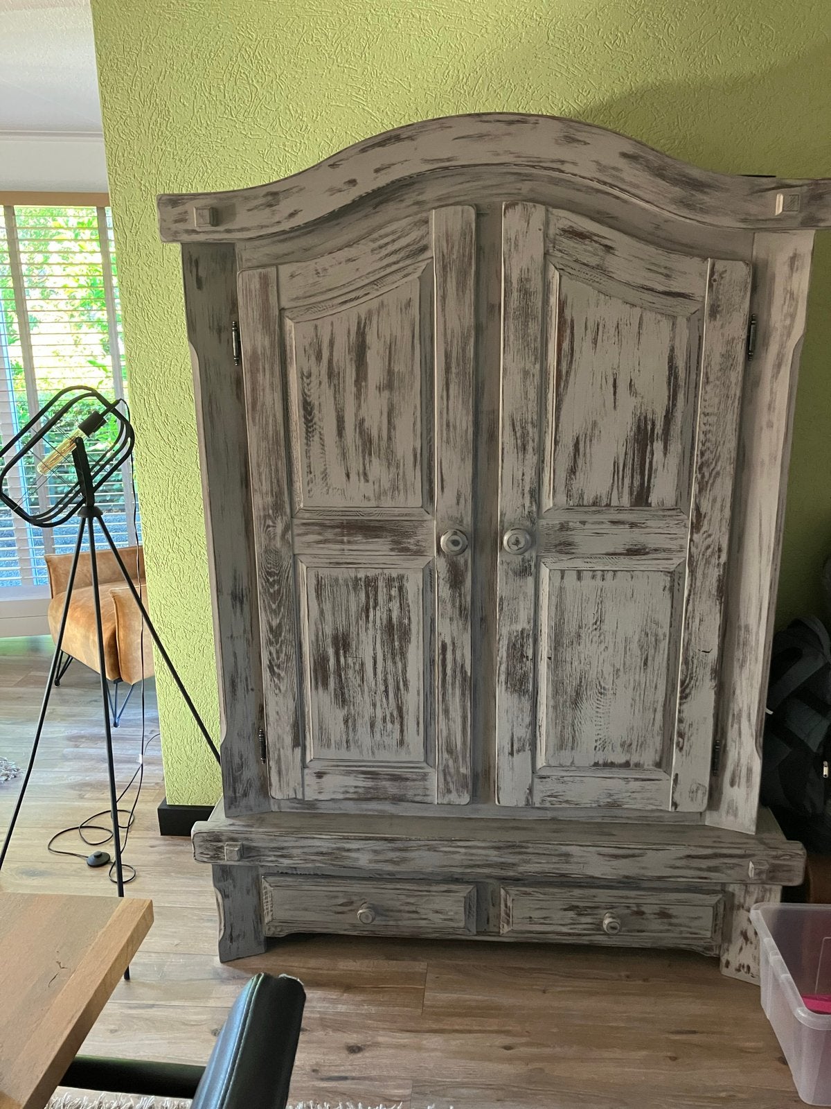 Massief eiken toogkast met grijs krijtverf, doorgeschuurd, Huis en Inrichting, Ophalen, Gebruikt, 100 tot 150 cm, 200 cm of meer