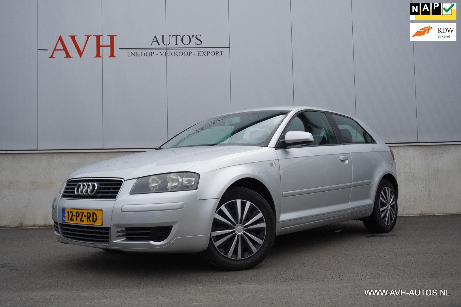 Audi A3 1.6 Attraction, Auto's, Voorwielaandrijving, Stof, Gebruikt, 4 cilinders