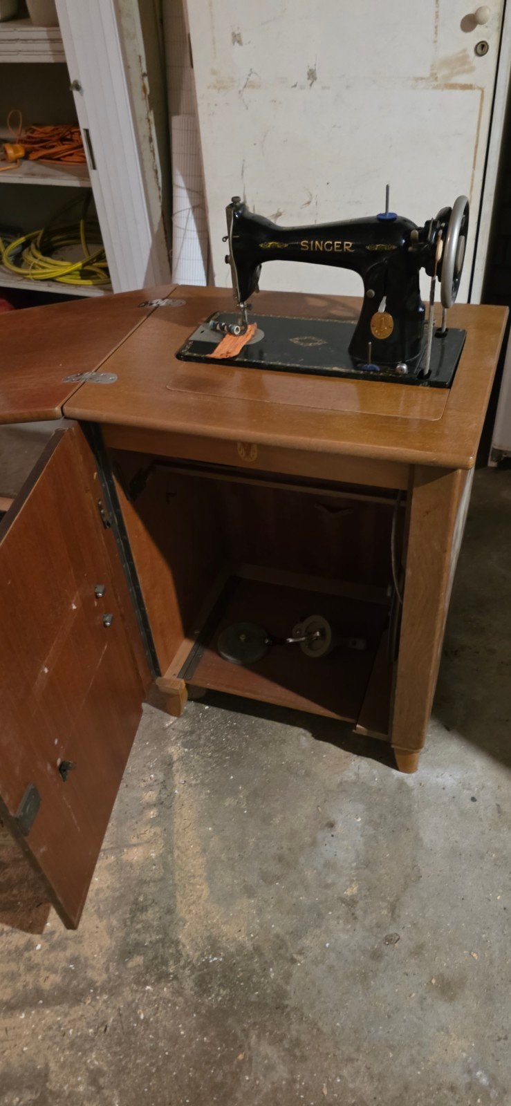 Antieke Singer Naaimachine met Houten Kast, Ophalen