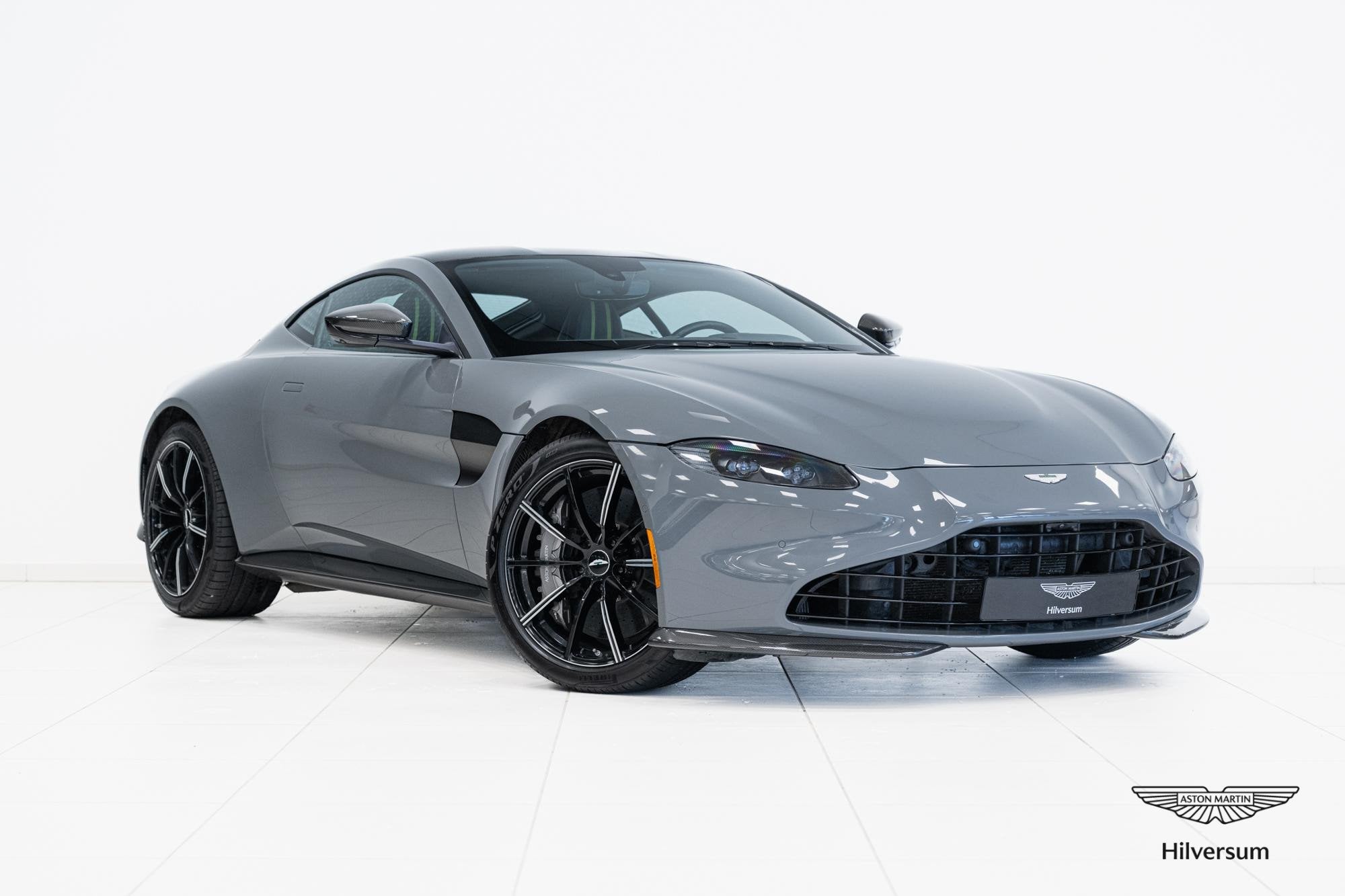 Aston Martin Vantage Coupe | 4.0 V8 | Carbon Keramische Remm, Achterwielaandrijving, 510 pk, 2 stoelen, Zilver of Grijs
