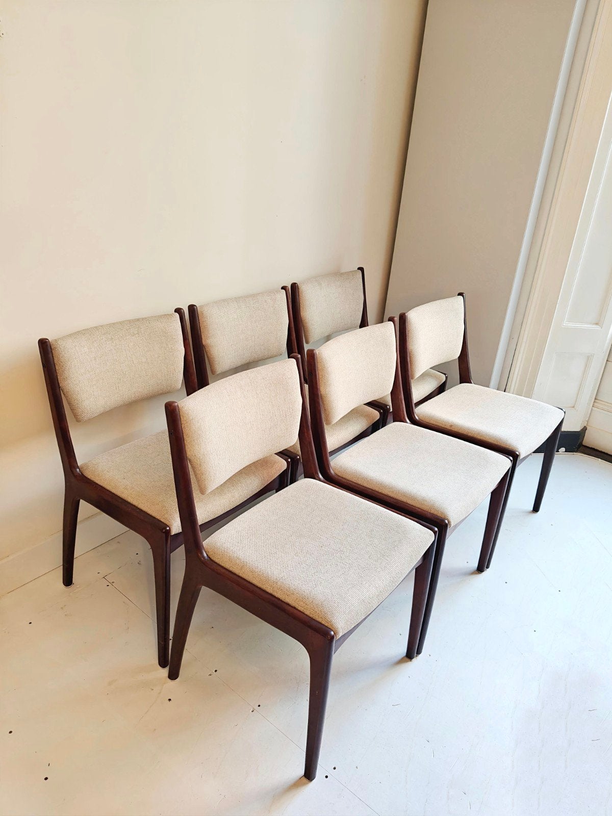 Vintage Deense eetkamerstoelen zes stuks, Huis en Inrichting, Stoelen, Bruin, Vintage, Zo goed als nieuw, Hoofdstraat 70 Terborg