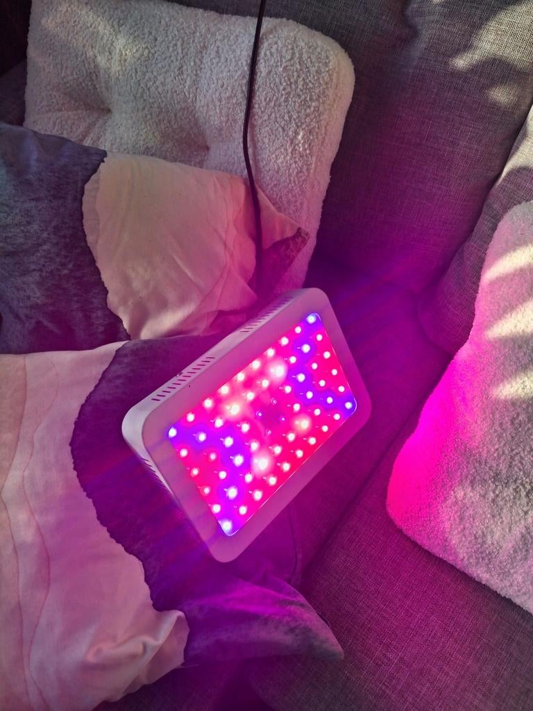 Kweeklamp - LED - Gebruikt, Tuin en Terras, Ophalen of Verzenden, Zo goed als nieuw, Kweeklamp