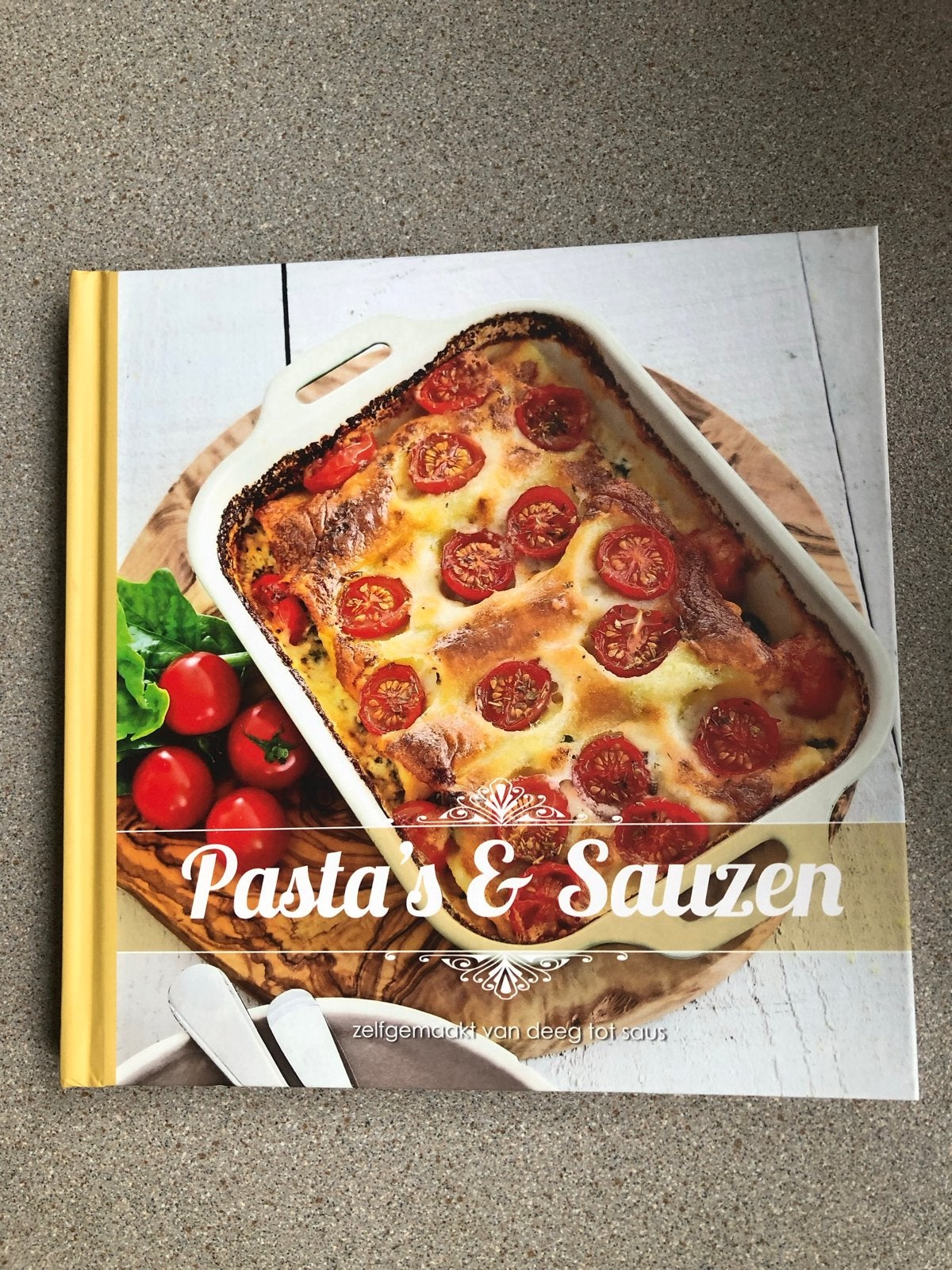 Kookboek: Pasta's & Sauzen en Hollands bakboek, Ophalen, Zo goed als nieuw, Italië, Hoofdgerechten