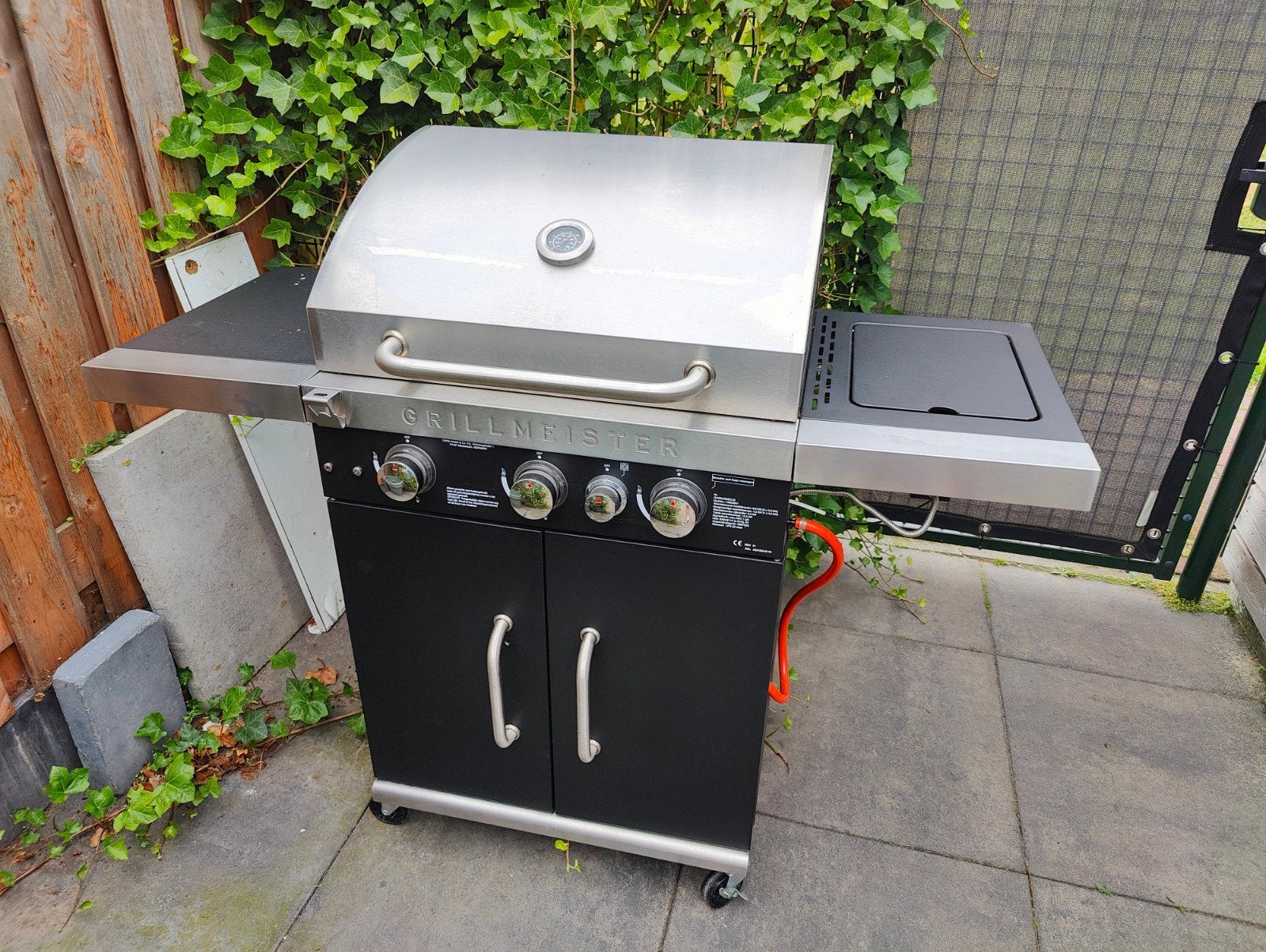 Grillmeister gasbarbecue met zijbrander en hoes, Ophalen, Gebruikt, Grillmeister