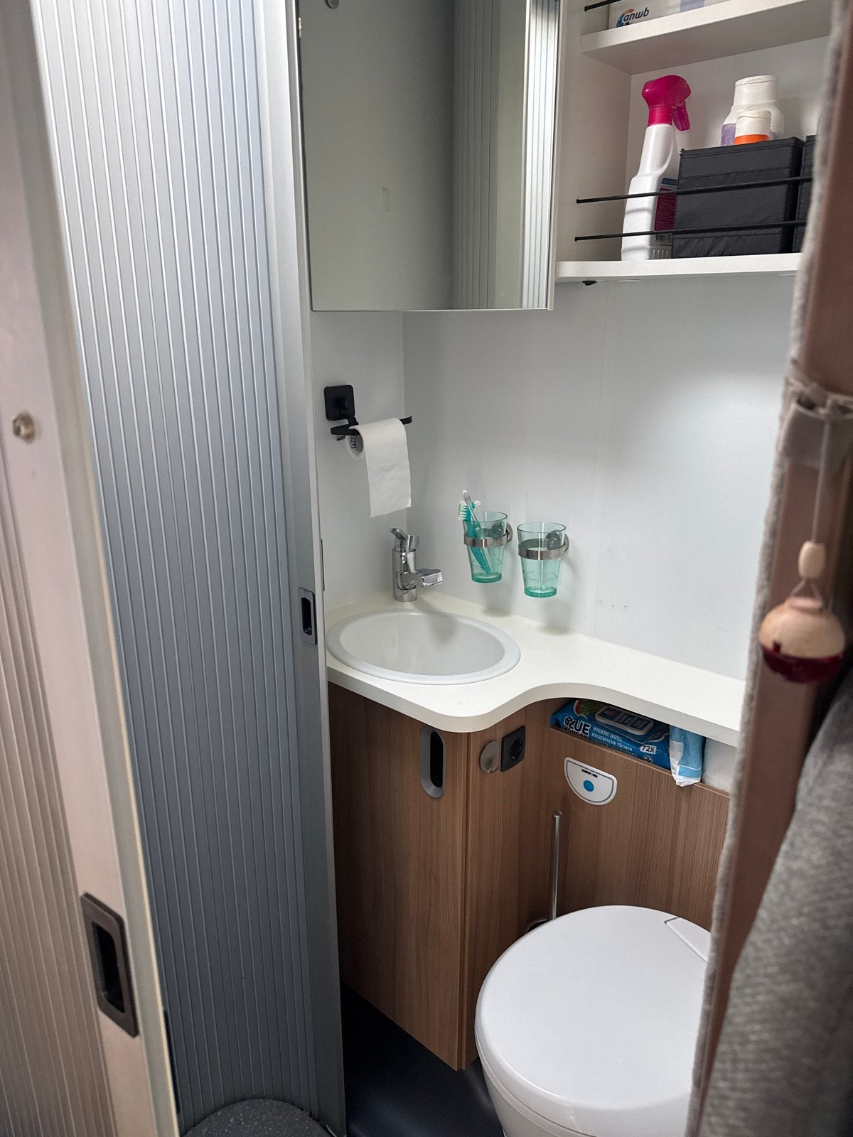 Foto 8 van Sun Living Camperbus - Compact en Compleet