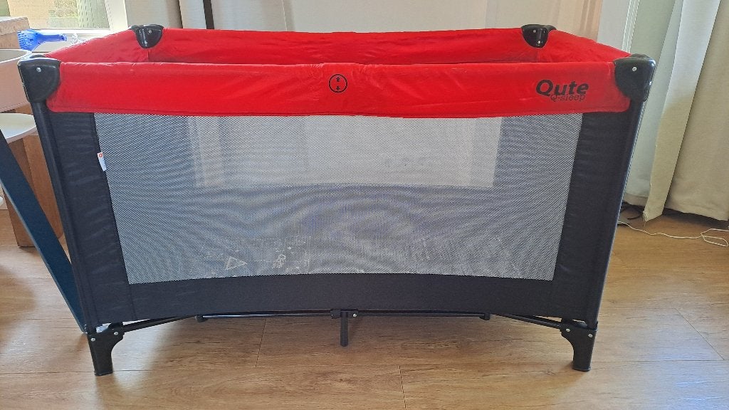 Campingbedje Cute Q-sleep met Jollein Muskietennet, Ophalen, Gebruikt, Reisbedje