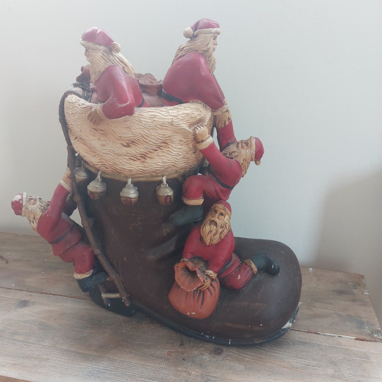 Kerstbeeld laars met meerdere kerstmannen, Diversen, Ophalen of Verzenden