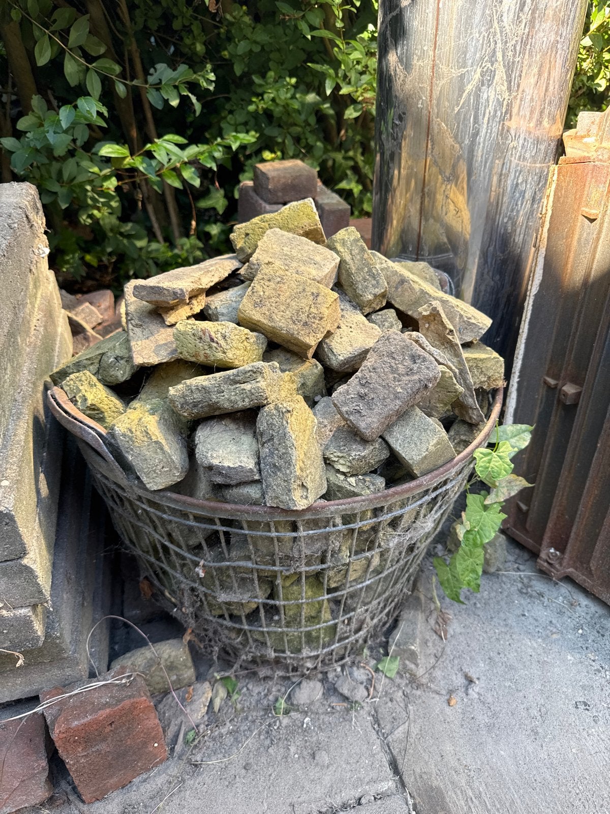 Geeltjes, circa 600 stuks, Doe-het-zelf en Verbouw, Ophalen, Gebruikt, Bakstenen
