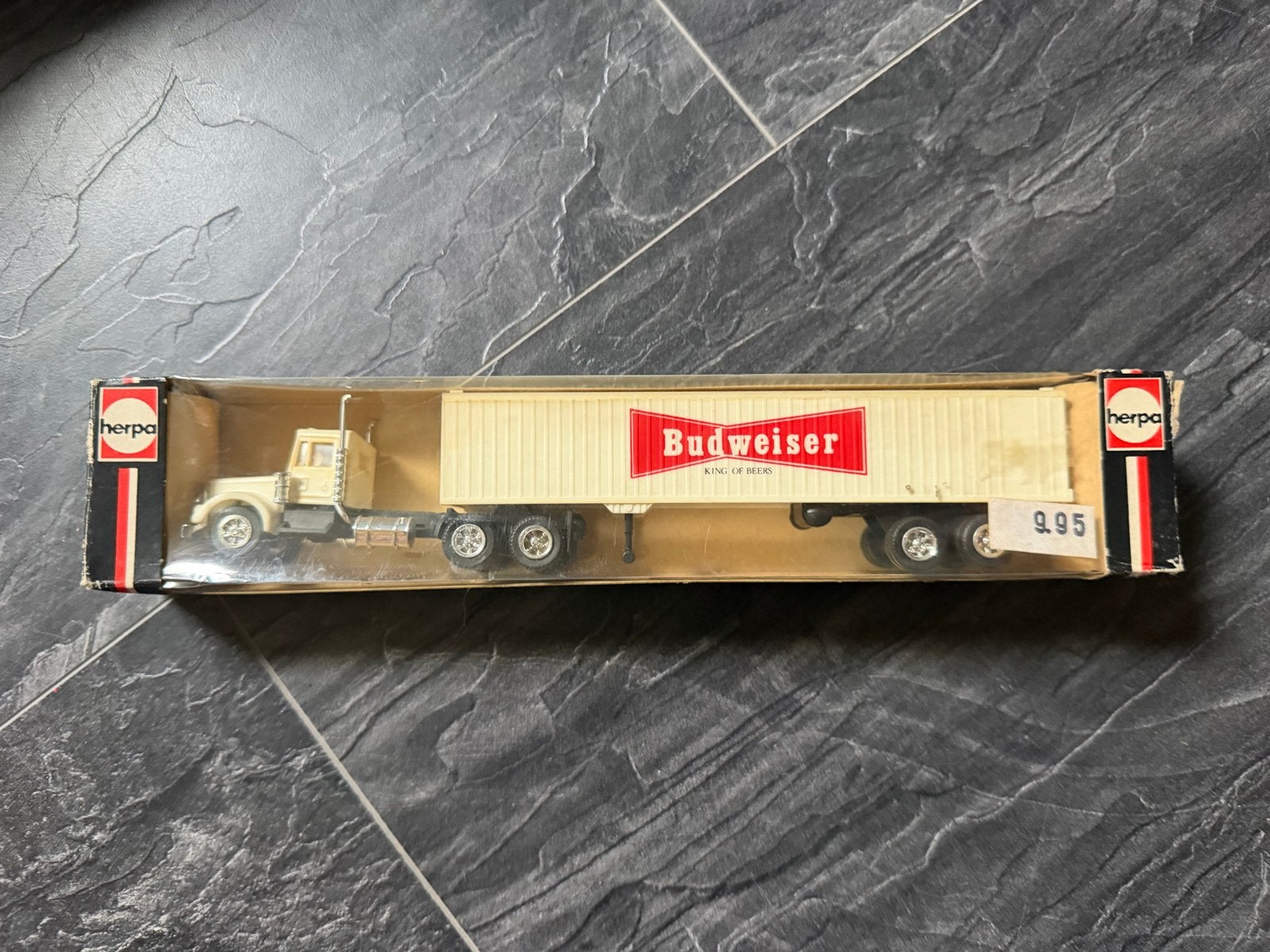 Herpa Budweiser Truck Model - Nieuw in Doos, Overige merken, 1:50 of kleiner, Nieuw, Ophalen of Verzenden