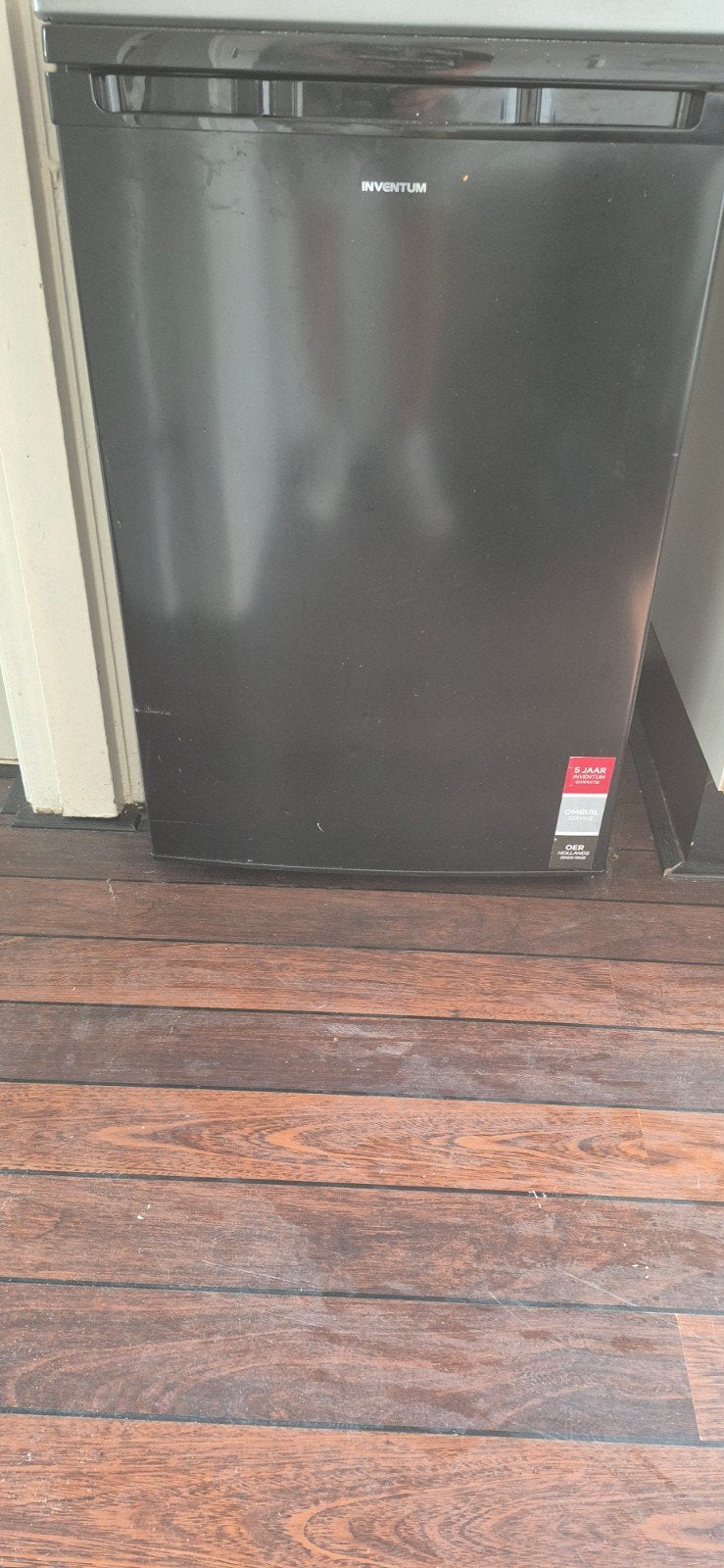 Inventum Koelkast met vriesvak - Compact en Zwart, Gebruikt, Ophalen of Verzenden, Minder dan 75 liter, Met vriesvak